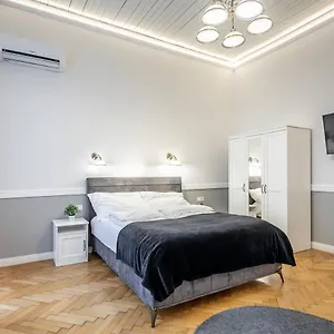  Apartamento Luxurious At Center