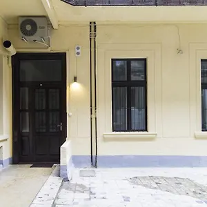 Authentic Klauzal Budapeste